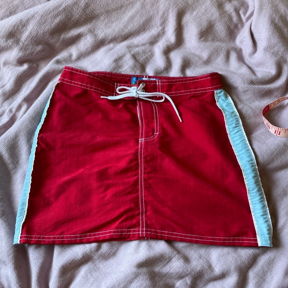 Red Roxy mini skirt